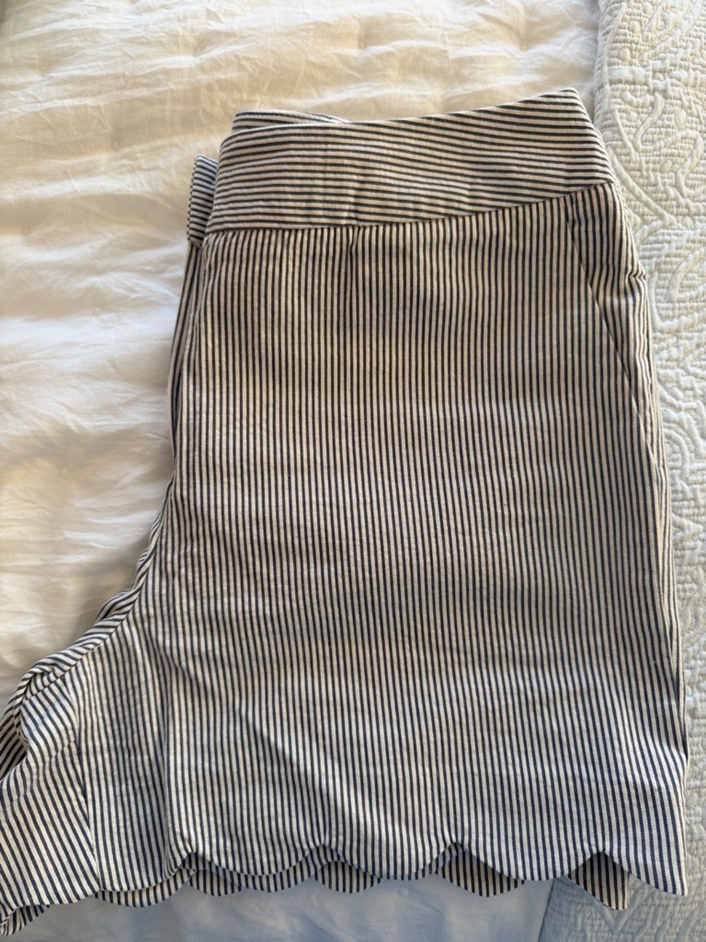 Striped Scallop-Hem Women’s Shorts - Black & White